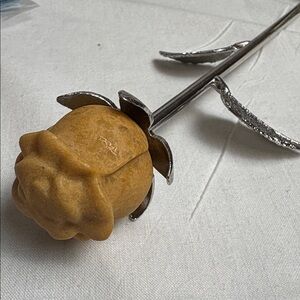 Elegant Silver and Yellow Rose